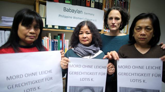 Das philppinische Frauennetzwerk Babaylan forderte während des Mordprozesses „Gerechtigkeit für Lotis K“
