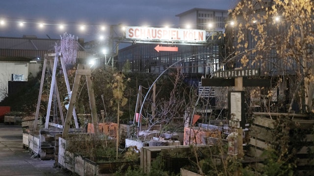 13.12.2021, Köln: Symbolfoto Schauspiel Köln, Carlsgarten. Foto: Max Grönert