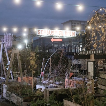 13.12.2021, Köln: Symbolfoto Schauspiel Köln, Carlsgarten. Foto: Max Grönert