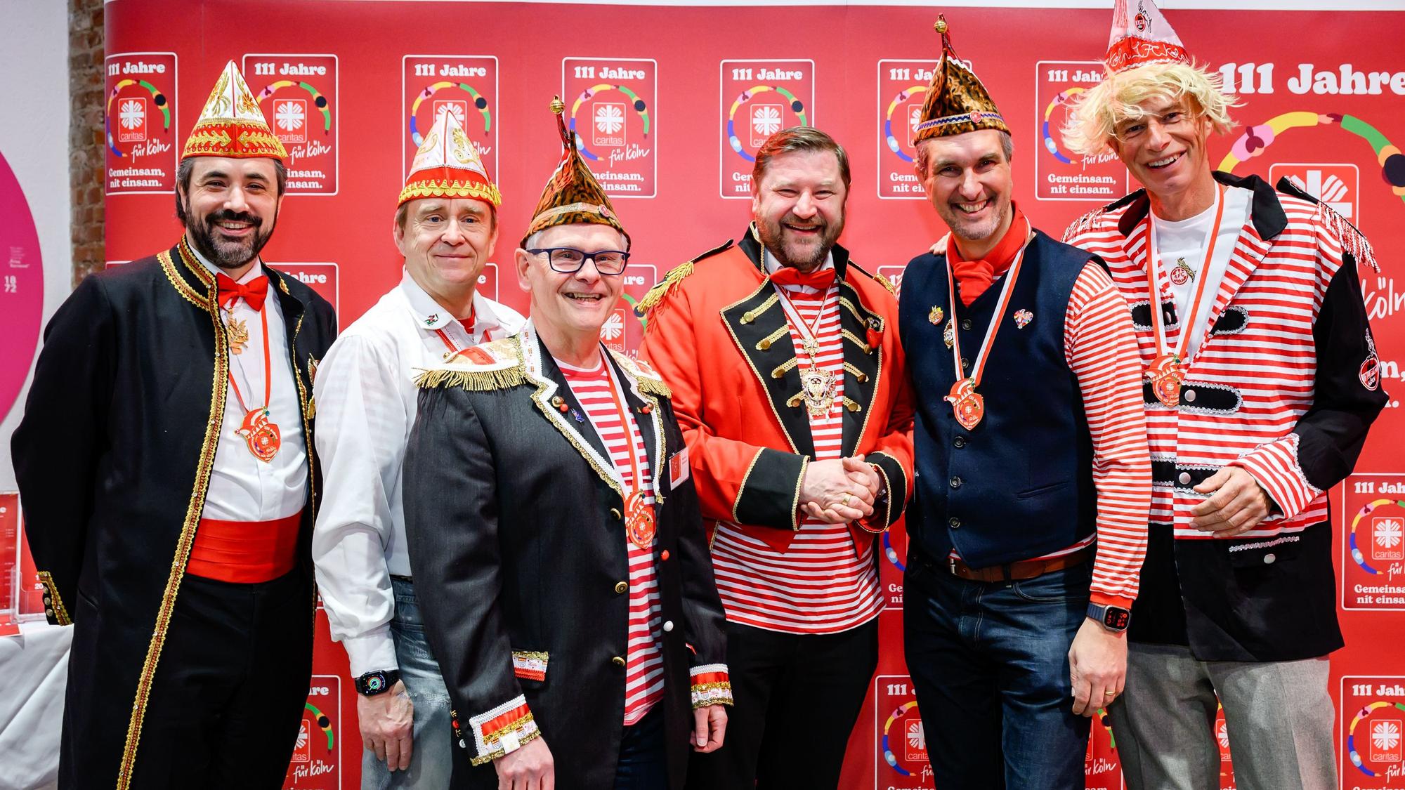 Prominente Gäste bei der Caritas-Sitzung.