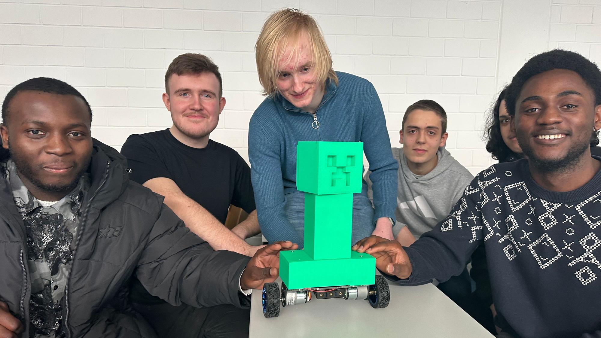 Einen Roboter, der selbst balancieren kann, entwickelten die Studierenden.