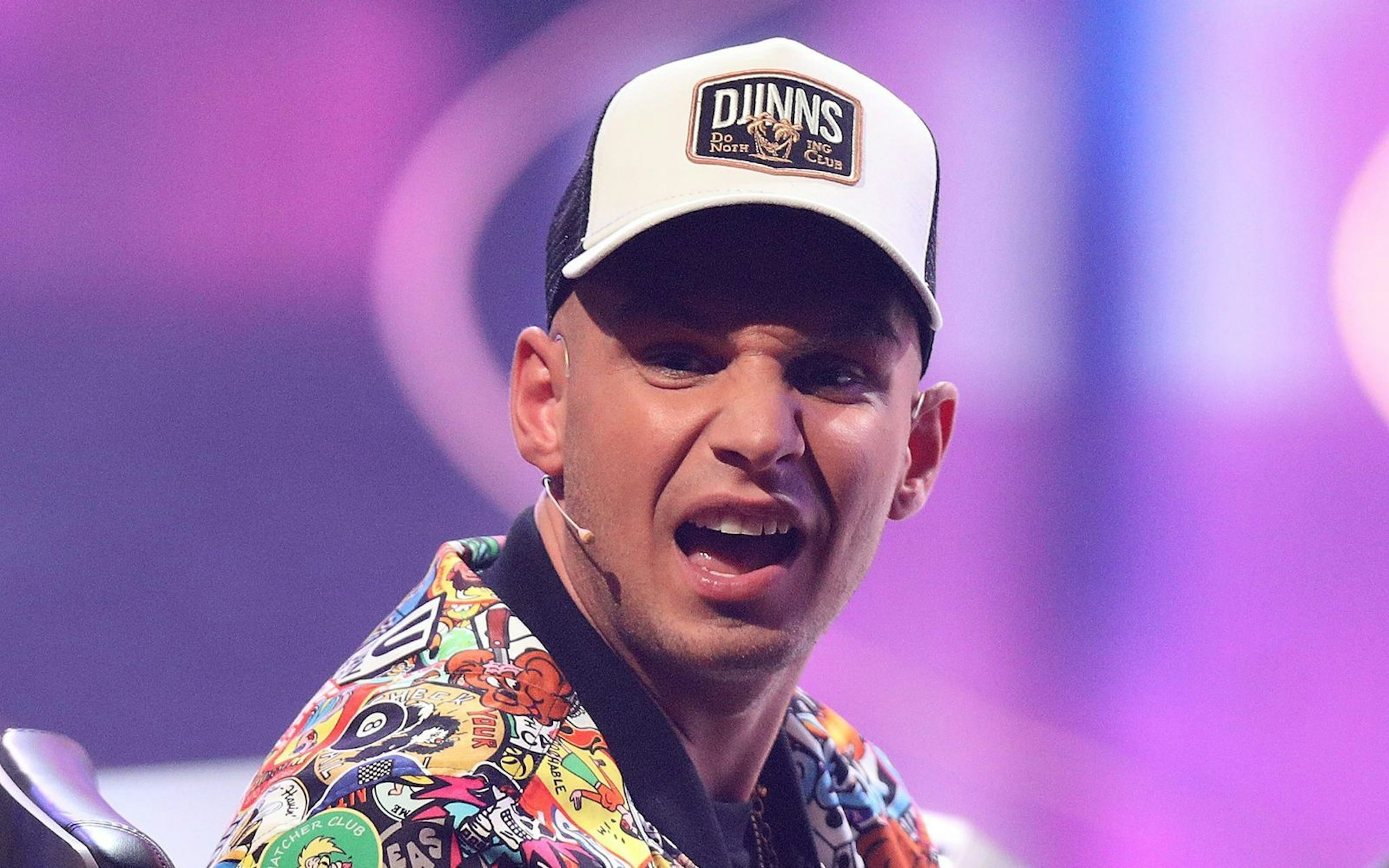 So ähnlich dürfte Pietro Lombardis Blick gewesen sein, als Oliver Pocher ihn mit einem Geständnis überraschte. (Bild: 2019 Getty Images)