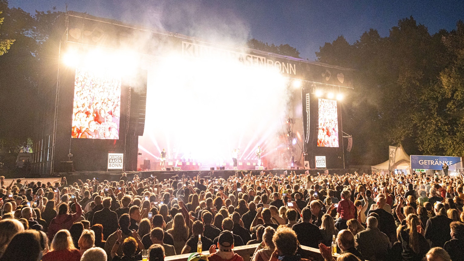 Die Open-Air-Saison 2026 auf dem KunstRasen Bonn ist schon fast komplett. (Archivfoto)
