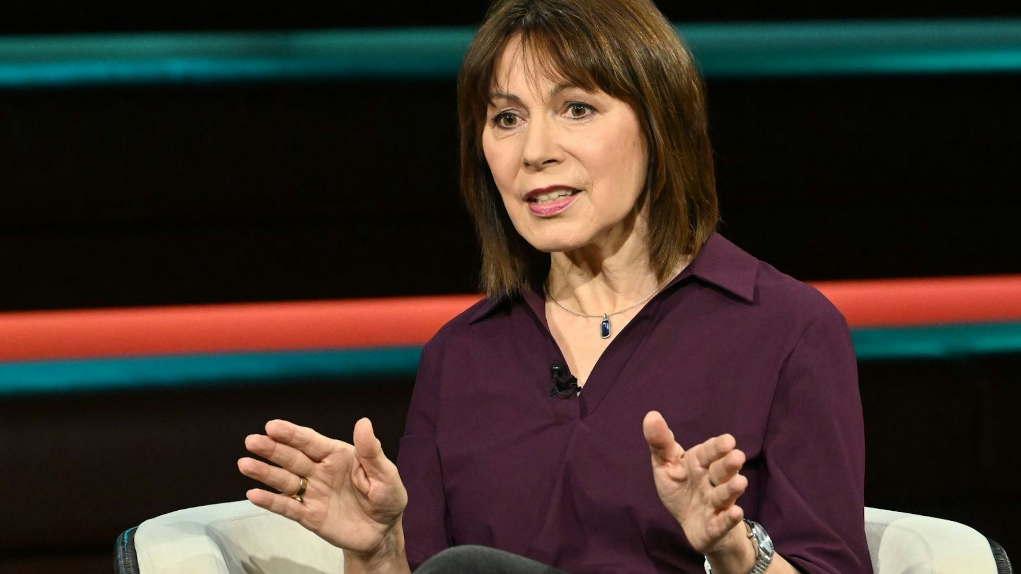 Journalistin Sabine Adler erläuterte, warum Trumps Grönland-Forderung für Wladimir Putin „eine wahnsinnig schlechte Nachricht“ ist. (Bild: ZDF / Cornelia Lehmann)