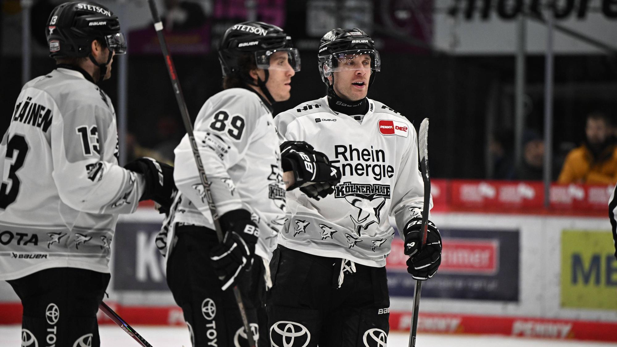 Jubel bei Gregor Macleod Koelner Haie Schwenninger Wild Wings gegen Koelner Haie, DEL, Hauptrunde, Spieltag 42, Saison 2025/2026, 20260123 Schwenninger Wild Wings gegen Koelner Haie, DEL, Hauptrunde, Spieltag 42, Saison 2025/2026, 20260123 Schwenningen *** Gregor Macleod Koelner Haie Schwenninger Wild Wings v Koelner Haie, DEL, Main Round, Matchday 42, 2025 2026 season, 20260123 Schwenninger Wild Wings v Koelner Haie, DEL, Main Round, Matchday 42, 2025 2026 season, 20260123 Schwenningen Copyright: xEibner-Pressefoto/SvenxLaeglerx EP_SVL
