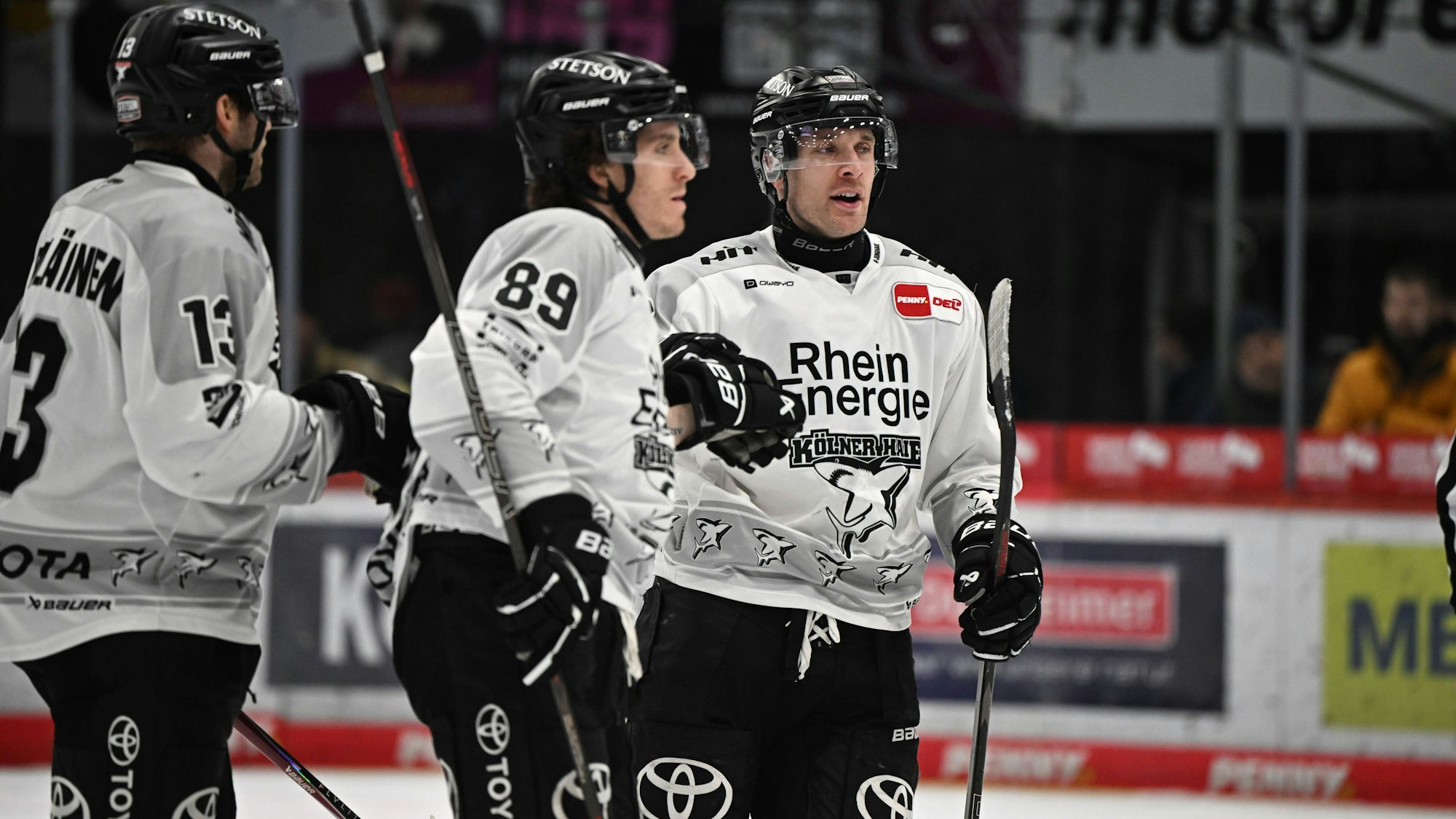 Jubel bei Gregor Macleod Koelner Haie Schwenninger Wild Wings gegen Koelner Haie, DEL, Hauptrunde, Spieltag 42, Saison 2025/2026, 20260123 Schwenninger Wild Wings gegen Koelner Haie, DEL, Hauptrunde, Spieltag 42, Saison 2025/2026, 20260123 Schwenningen *** Gregor Macleod Koelner Haie Schwenninger Wild Wings v Koelner Haie, DEL, Main Round, Matchday 42, 2025 2026 season, 20260123 Schwenninger Wild Wings v Koelner Haie, DEL, Main Round, Matchday 42, 2025 2026 season, 20260123 Schwenningen Copyright: xEibner-Pressefoto/SvenxLaeglerx EP_SVL