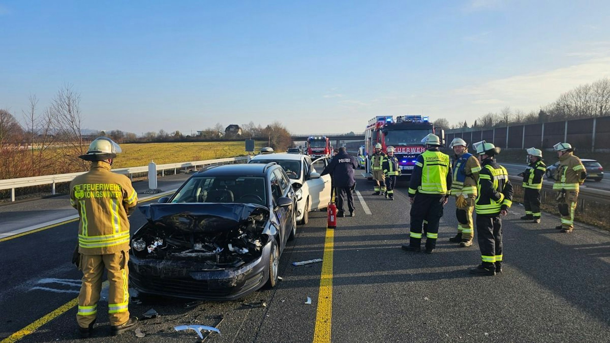 Auffahrunfall auf der Autobahn A3 mit elf Verletzten.