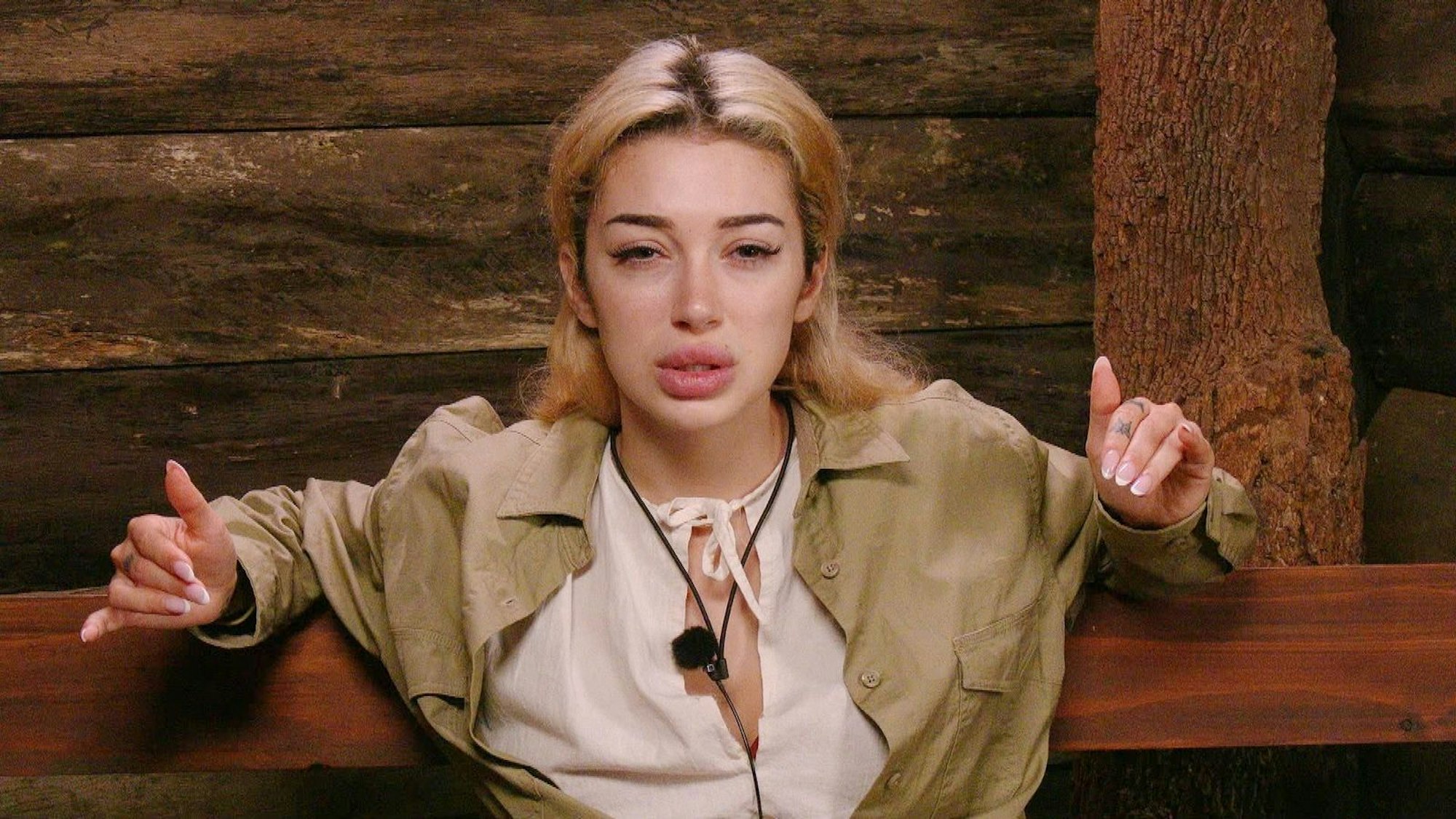 Ariel gab sich auch am dritten Tag des RTL-Dschungelcamps angriffslustig. Nach 40 Minuten war mit der Folge jedoch bereits Schluss. (Bild: RTL)