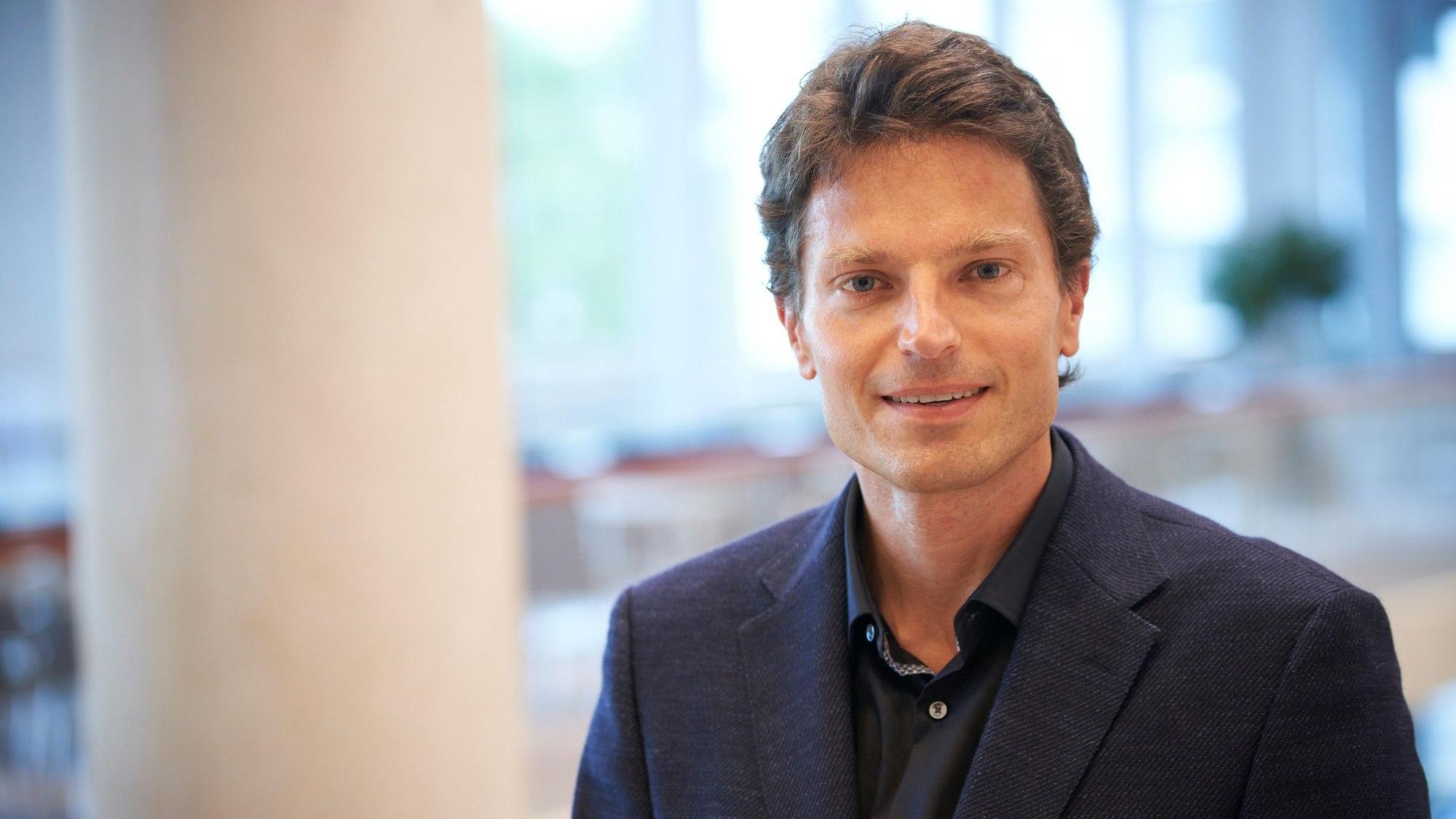 IAB-Arbeitsmarktforscher Enzo Weber im Porträt