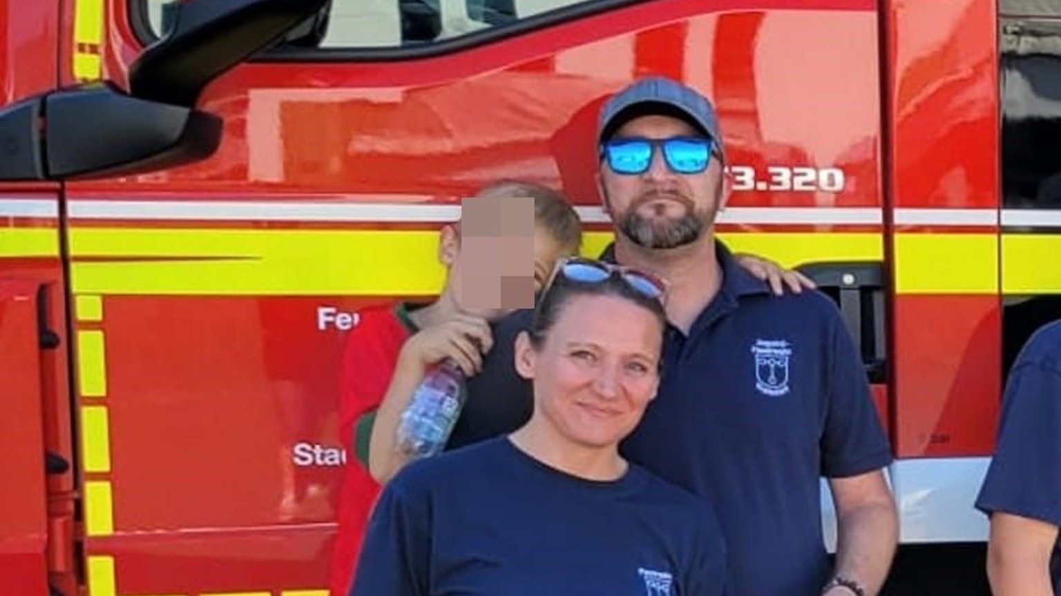 Spendenaktion für die Familie Schulz aus Troisdorf-Altenrath, Eltern und zwei Kinder sind bei der Feuerwehr aktiv, beide Eltern kämpfen gegen eine Krebserkrankung.