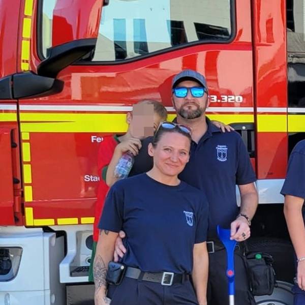 Spendenaktion für die Familie Schulz aus Troisdorf-Altenrath, Eltern und zwei Kinder sind bei der Feuerwehr aktiv, beide Eltern kämpfen gegen eine Krebserkrankung.