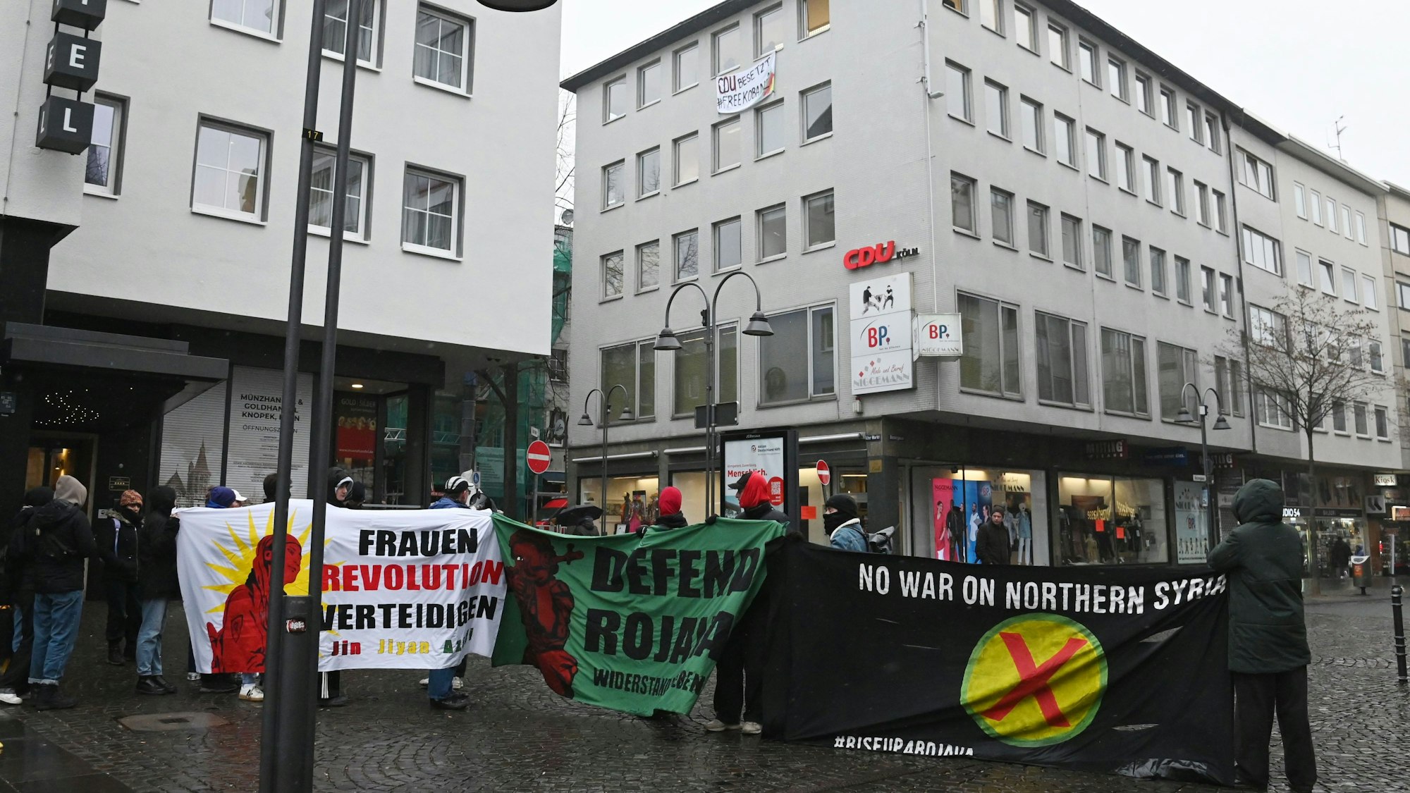 Die Kreisgeschäftsstelle der CDU wurde von Demonstranten besetzt.