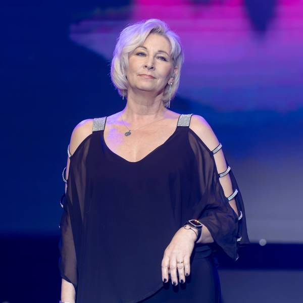 Claudia Jung während einer Show.