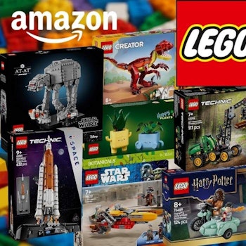 Lego Sets vor Lego Steinen im Hintergrund.