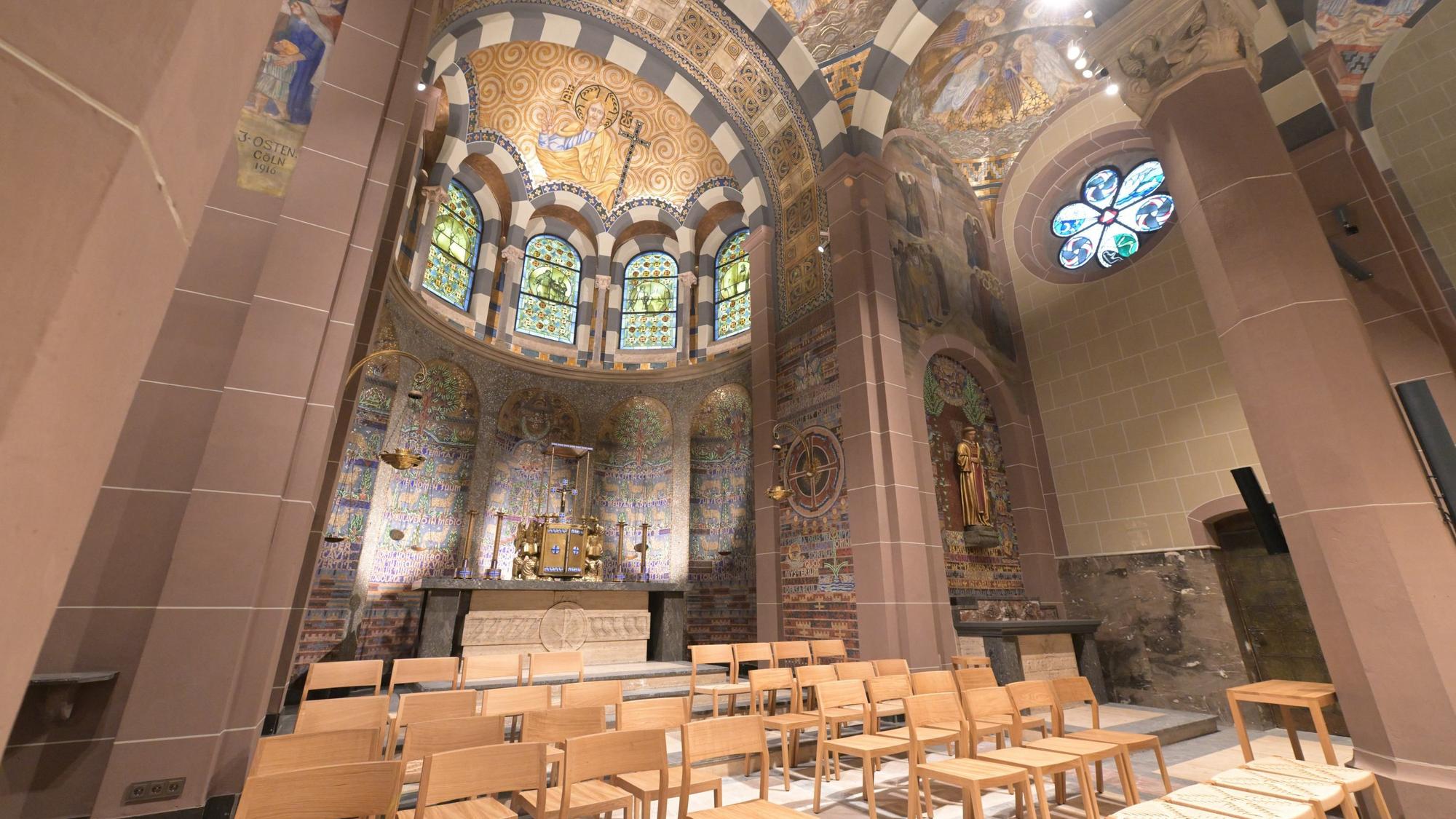 Einblick in die frisch sanierte Kirche St. Laurentius.