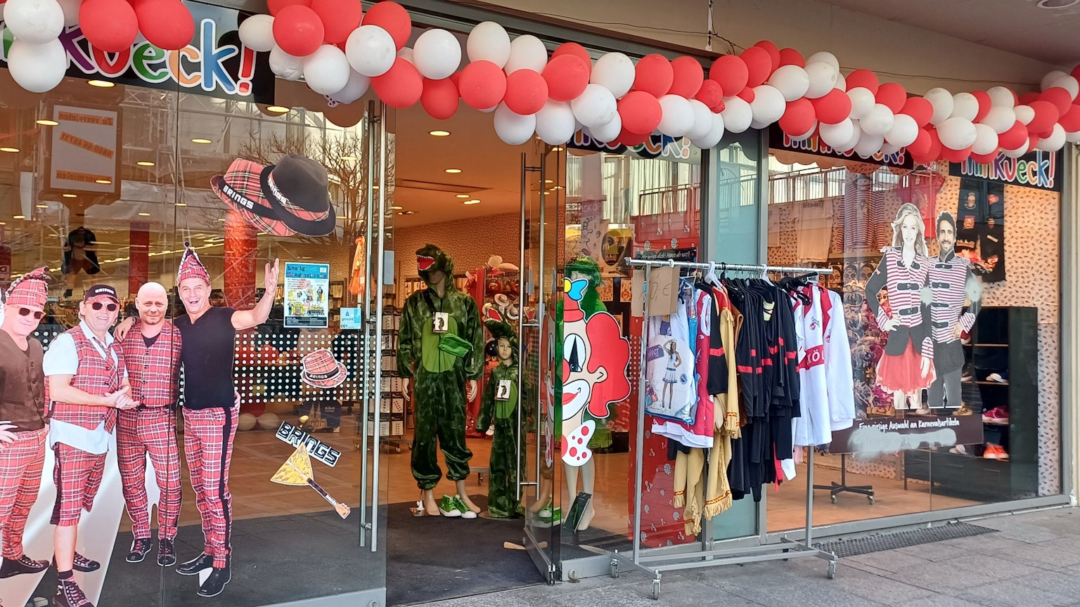 Seit Ende Dezember gibt es einen neuen Karnevalsladen in Leverkusen.