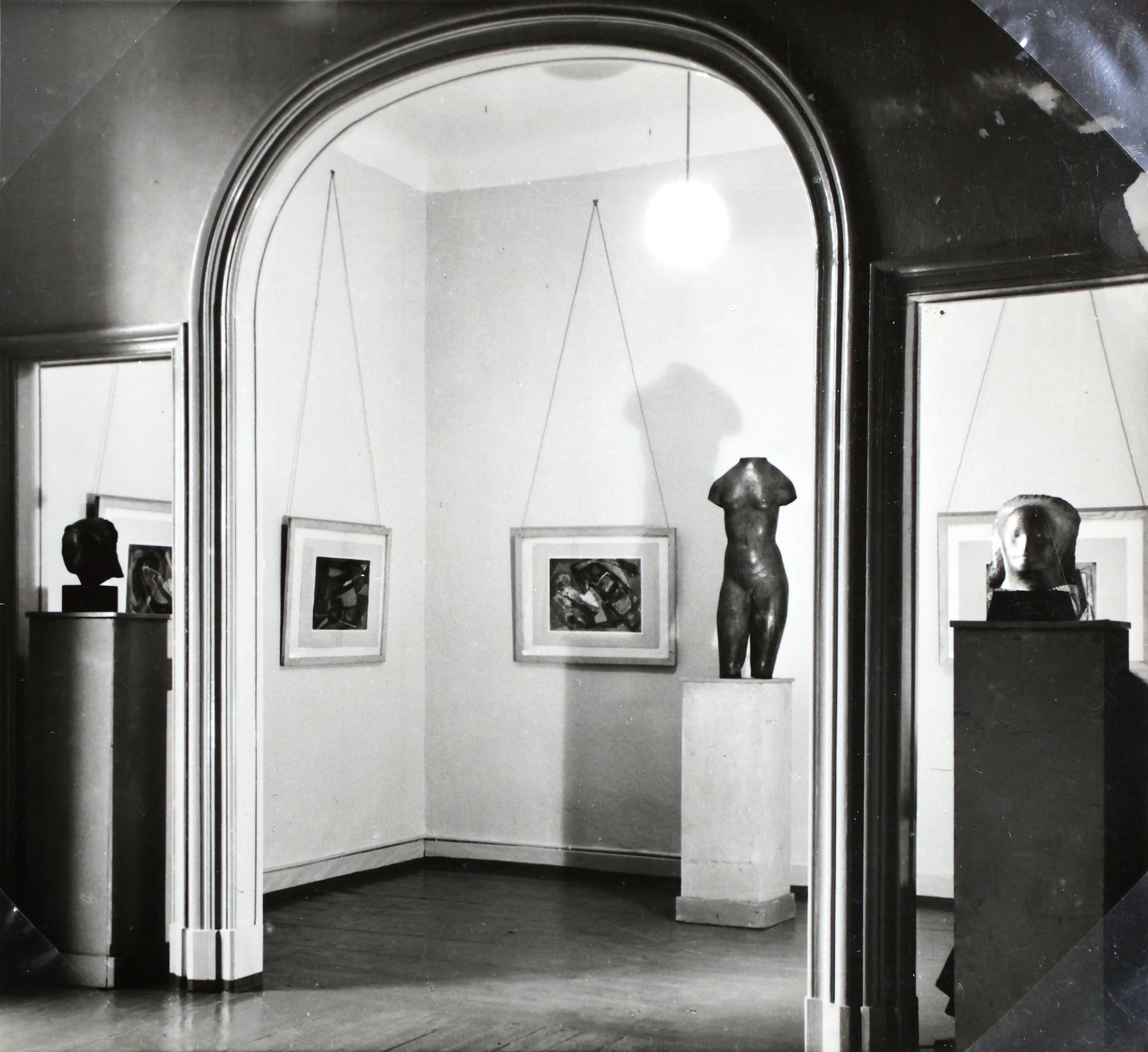 Blick in die erste Ausstellung im Museum Morsbroich.