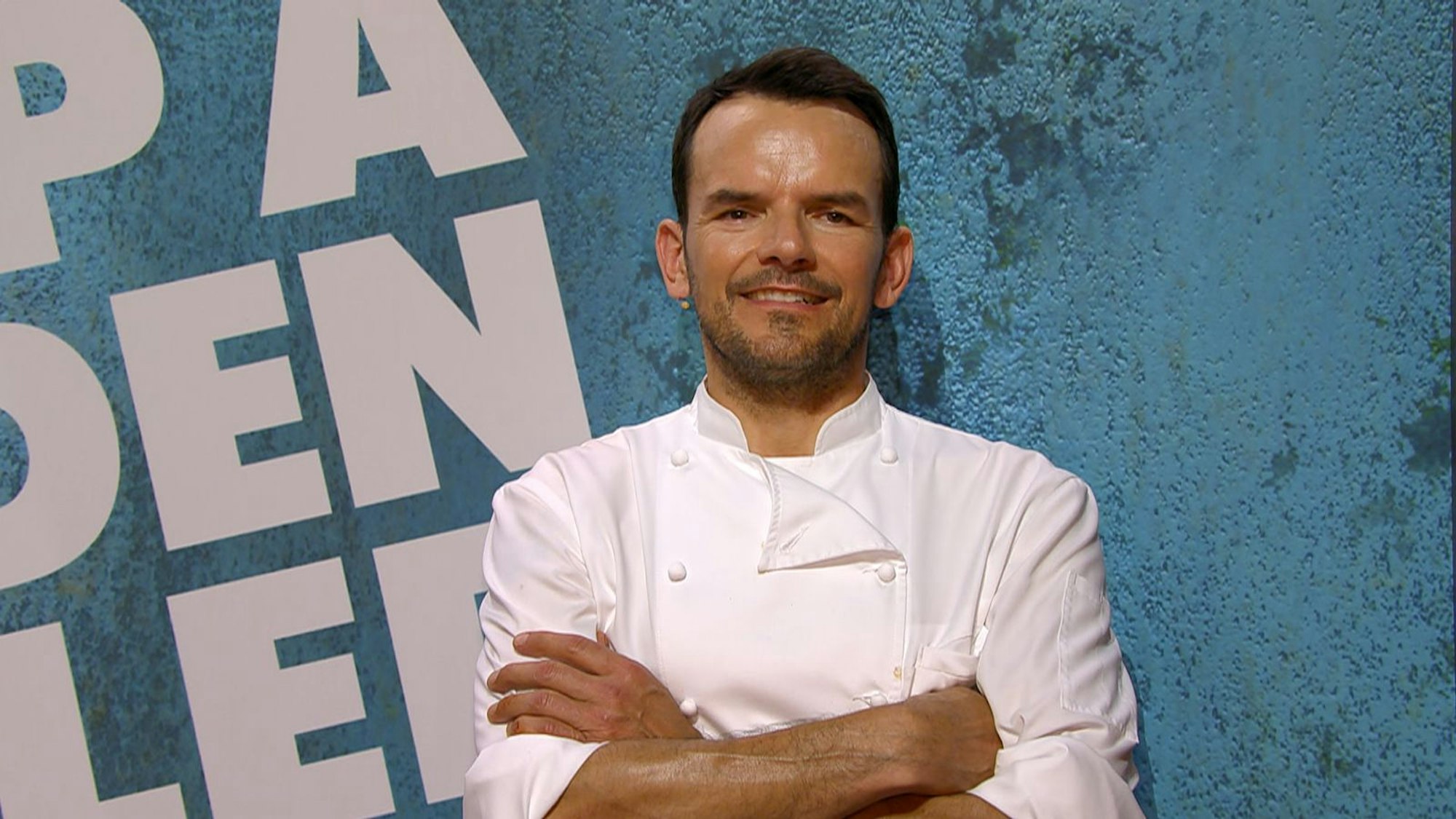 Fernsehkoch Steffen Henssler fordert ab Sonntag, 1. März, wieder prominente Kandidatinnen und Kandidaten heraus. (Bild: RTL)