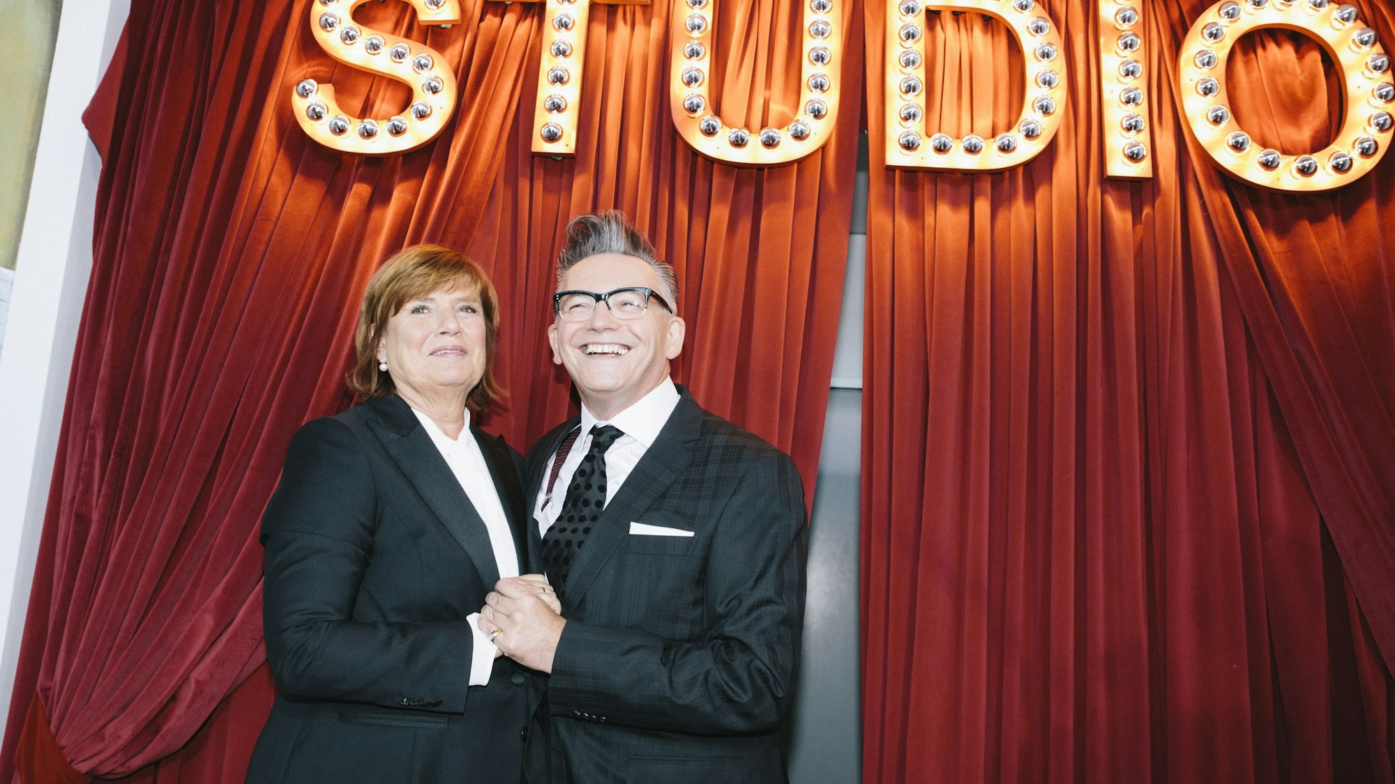 Christine Westermann und Götz Alsmann vor der letzten Sendung „Zimmer frei!“ in den WDR-Studios in Bocklemünd.
