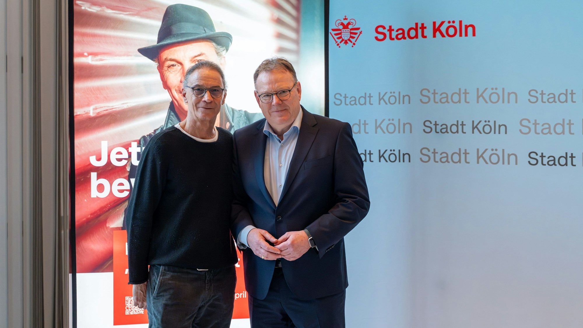 Peter Brings und Kölns Oberbürgermeister Torsten Burmester bei Bekanntgabe des Ehrenamtspaten 2026.