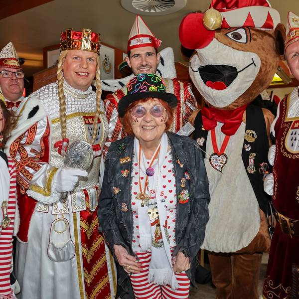 Juliane Pütz mit dem Kölner Dreigestirn.