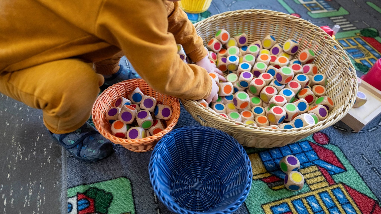 In den Kitas sind ausreichend viele und gut qualifiziert Fachkräfte von zentraler Bedeutung. (Archivbild)