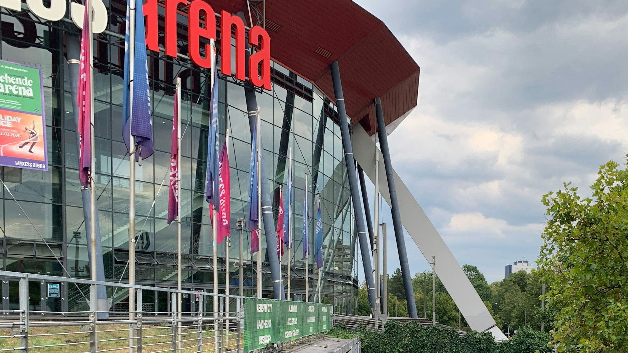 Die Lanxess-Arena. (Archivbild)