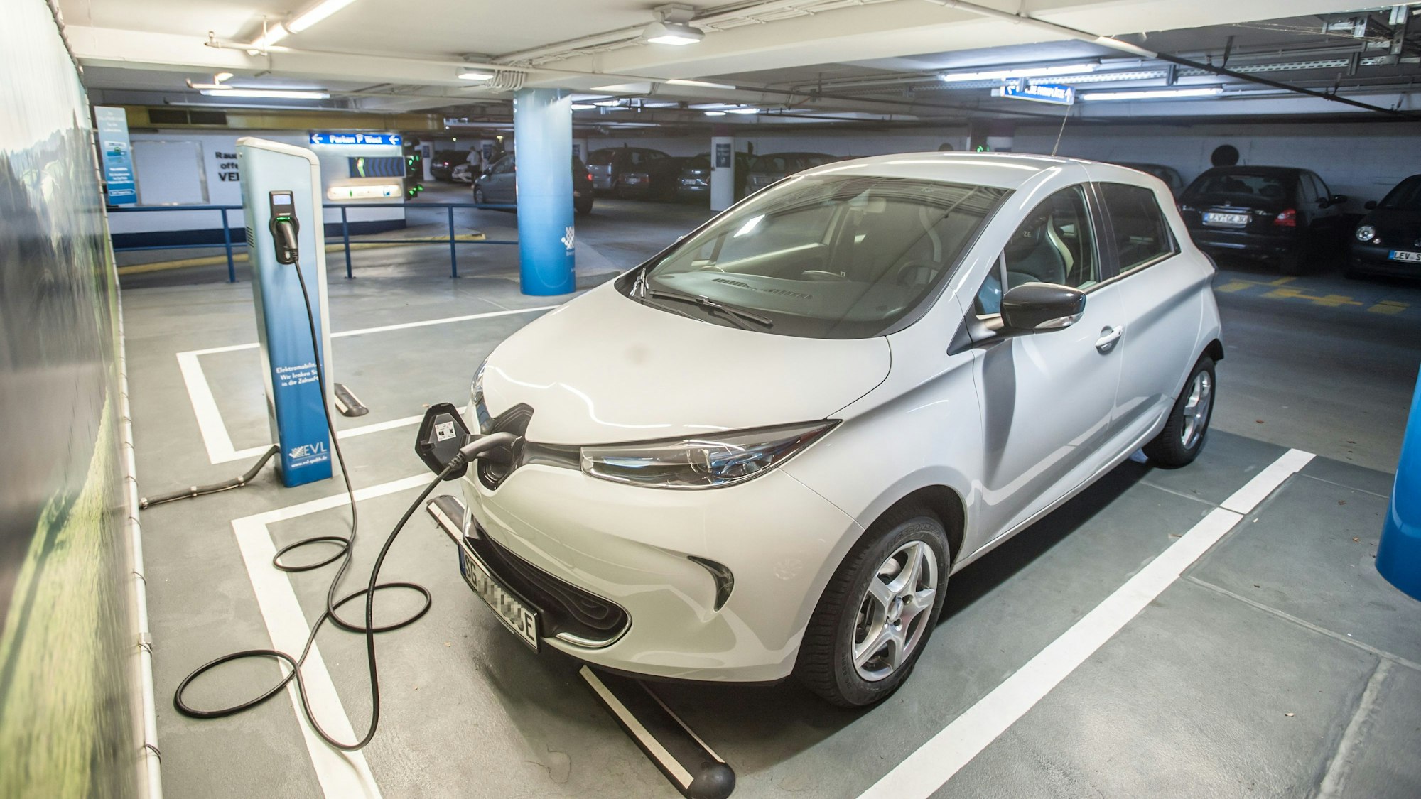 Die EVL-Ladesäule in der Tiefgarage Citycenter