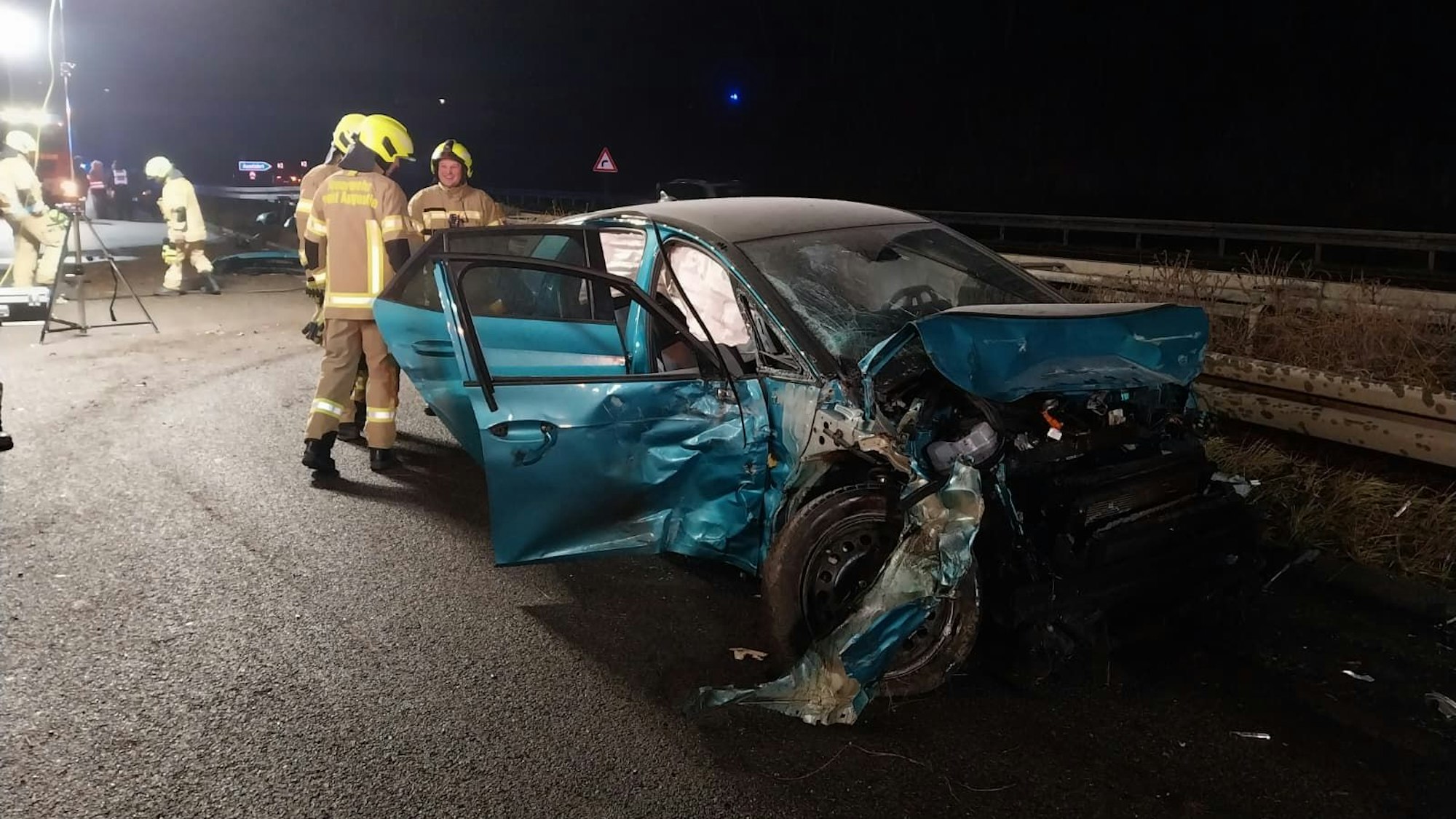 Auf der A560 bei Niederpleis stießen vier Autos zusammen.