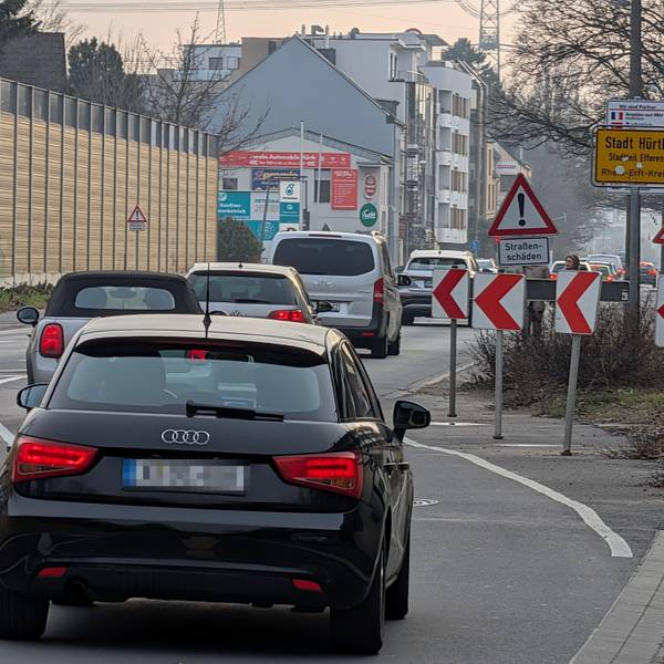 Das Foto zeigt das Nadelöhr am Ortseingang von Efferen aus Richtung Köln.