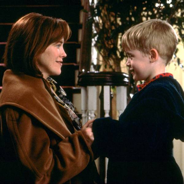 Catherine O'Hara und Macaulay Culkin Characters in „Kevin – Allein zu Haus“.