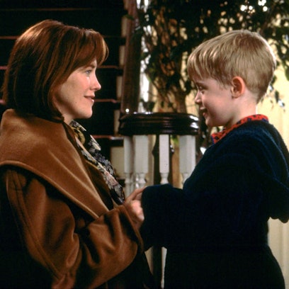 Catherine O'Hara und Macaulay Culkin Characters in „Kevin – Allein zu Haus“.