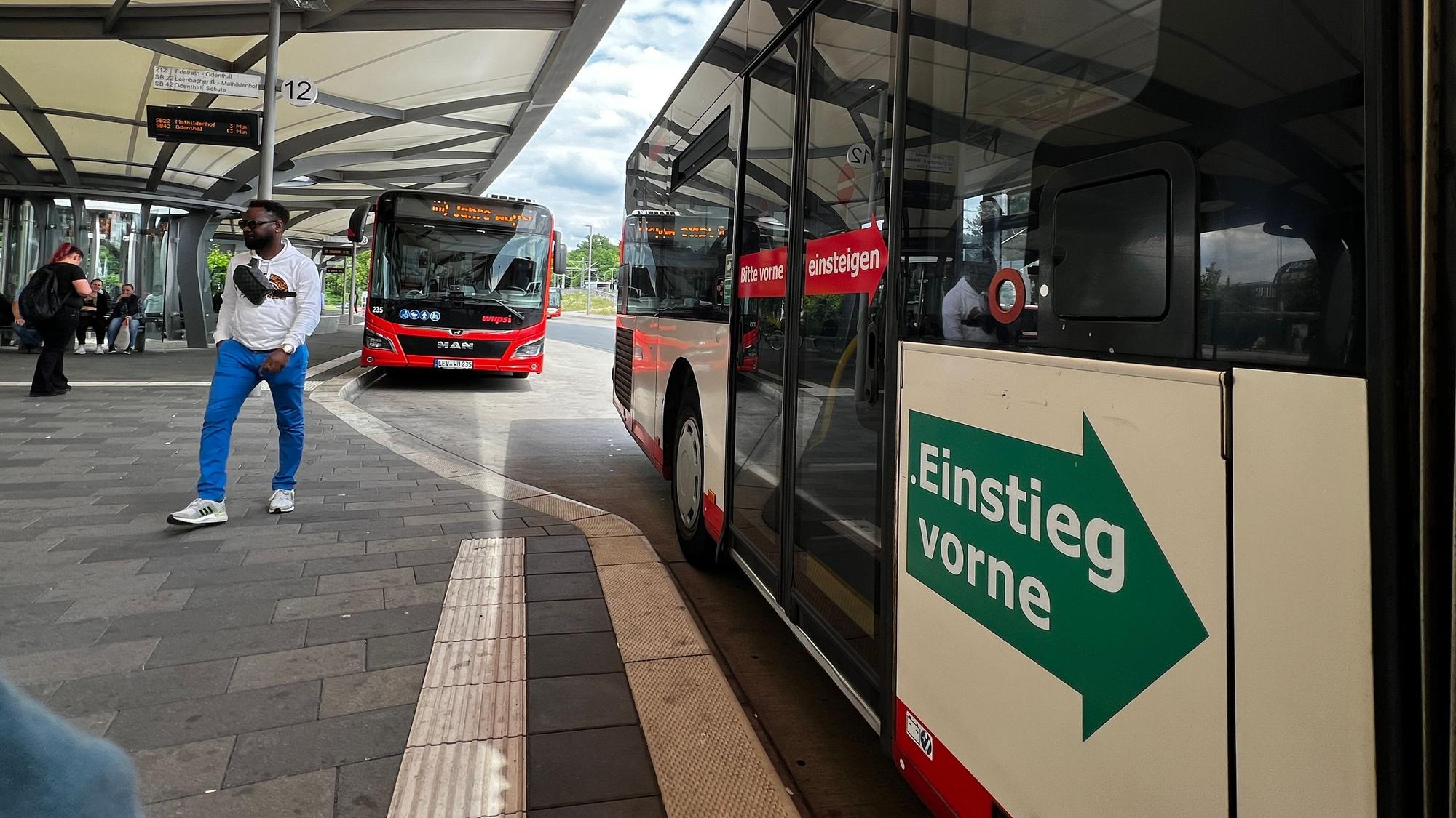 Wegen eines Warnstreiks fahren am Montag, 2. Februar, nur zwei Drittel der Wupsi-Busse.