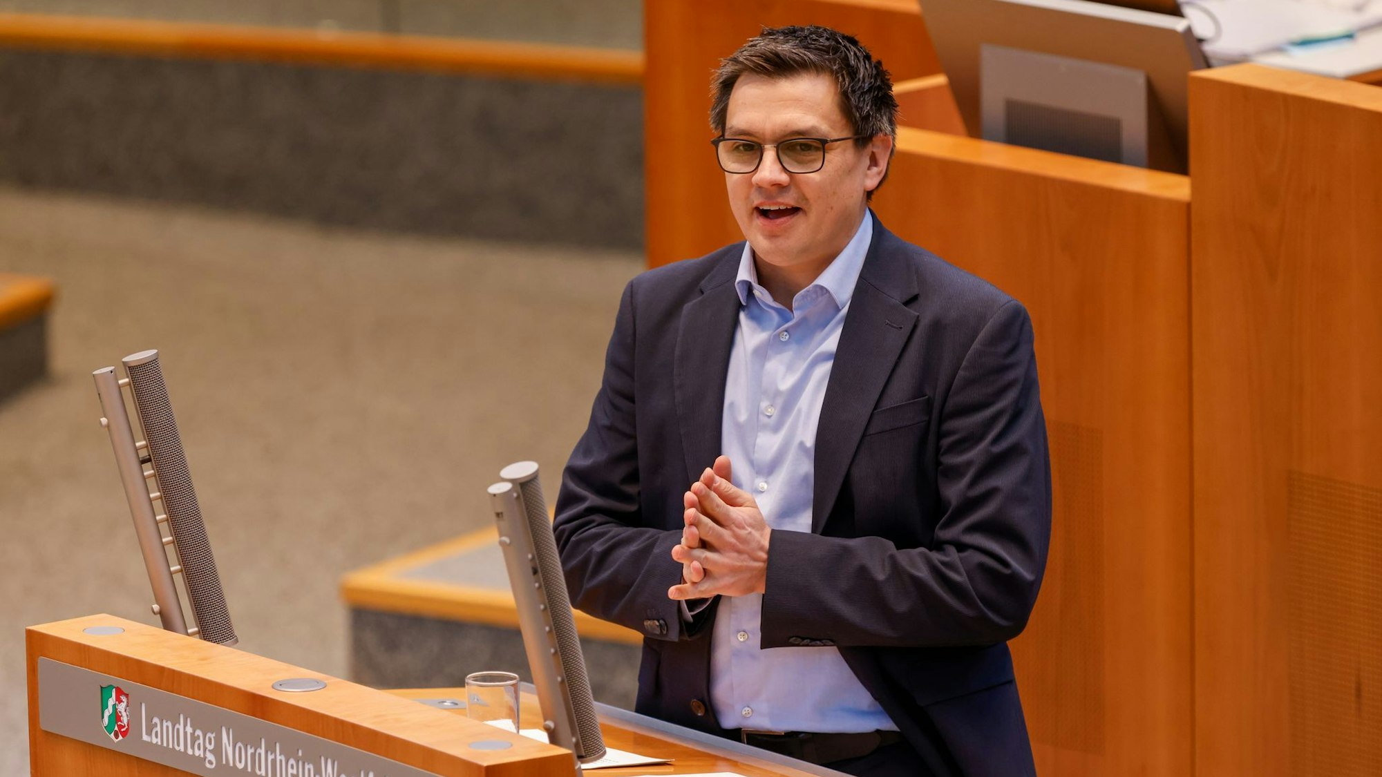 Der SPD-Politiker Alexander Vogt kritisiert die Verkehrspolitik der schwarz-grünen Landesregierung.