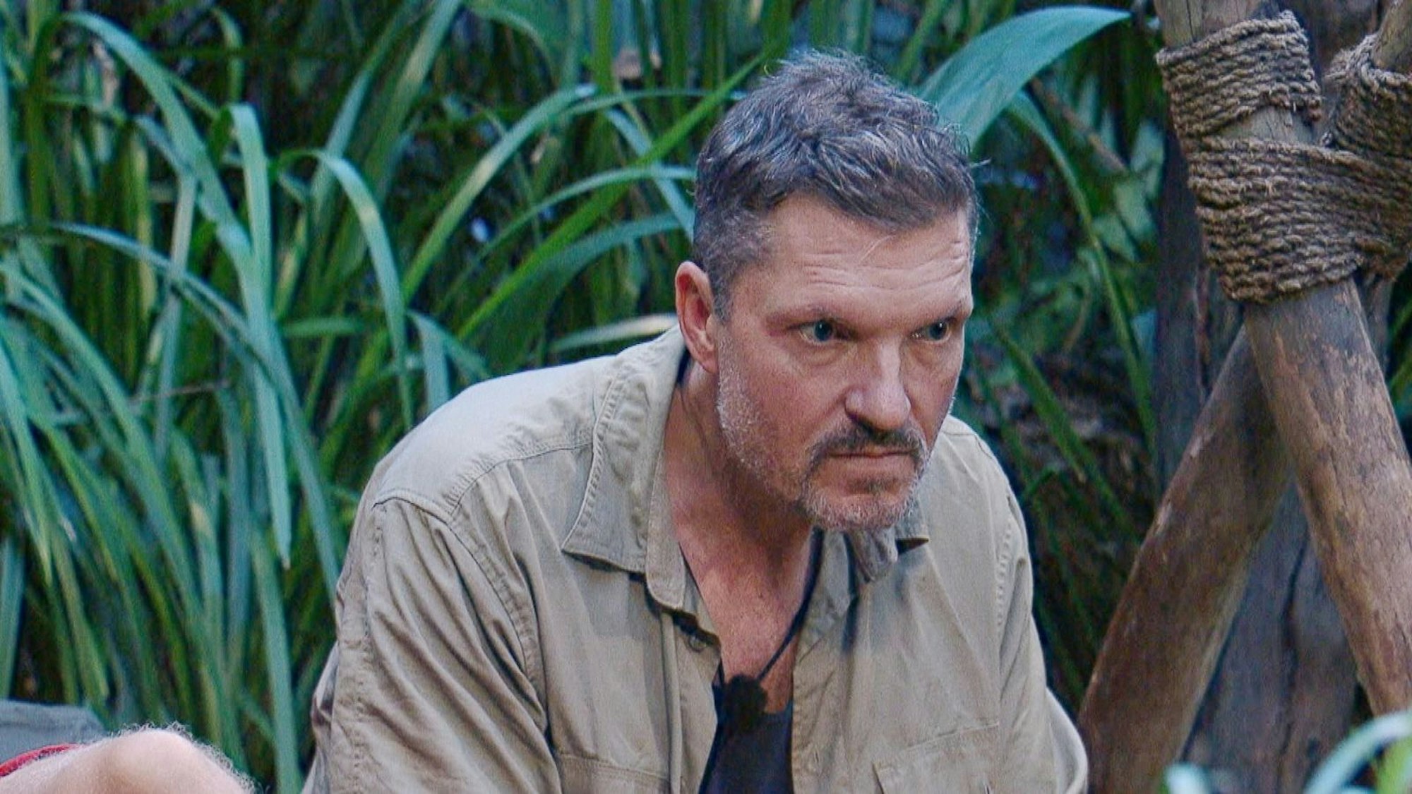 Hardy wüsste gern, wie sein Vater gestorben ist. (Bild: RTL)