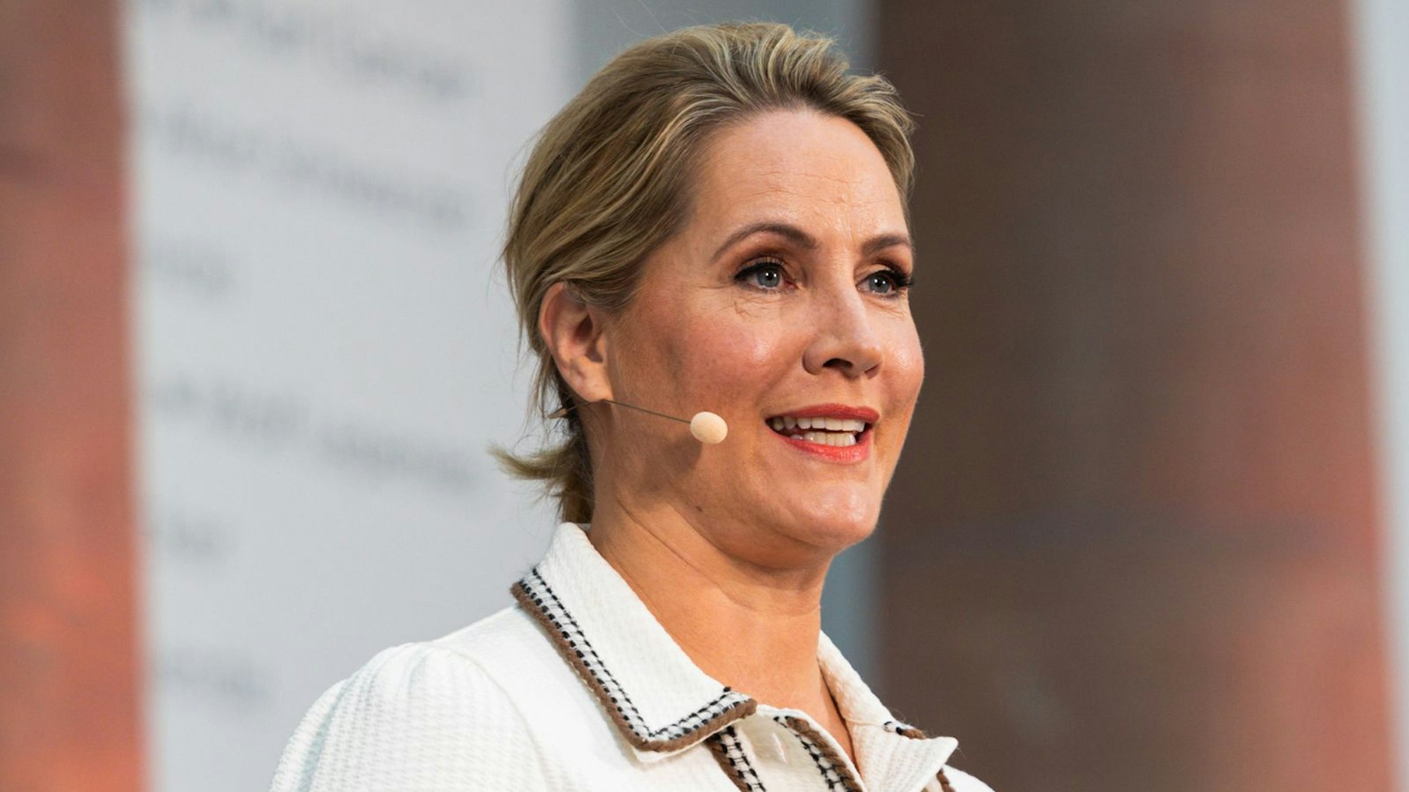 Die ehemalige „Tagesschau“-Sprecherin Judith Rakers hat sich an ihren Fingern verletzt. (Bild: 2025 Getty Images/Mathis Wienand)