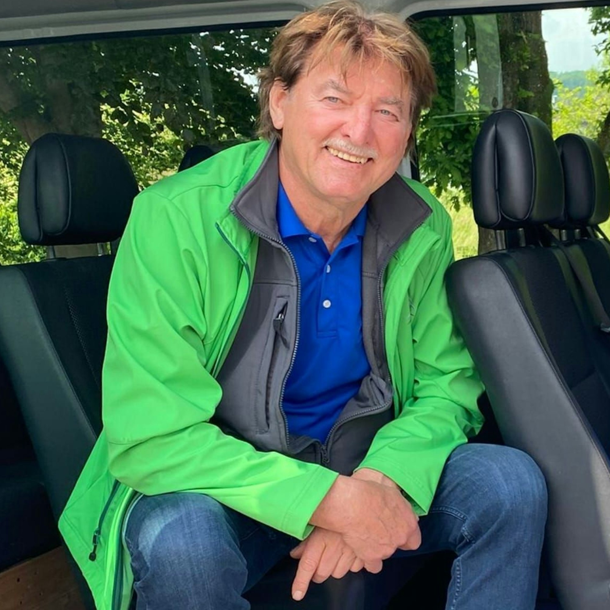 Udo Winkel ist der Vorsitzende vom Verein Bürgerbus Windeck und fährt auch selbst den Bus.