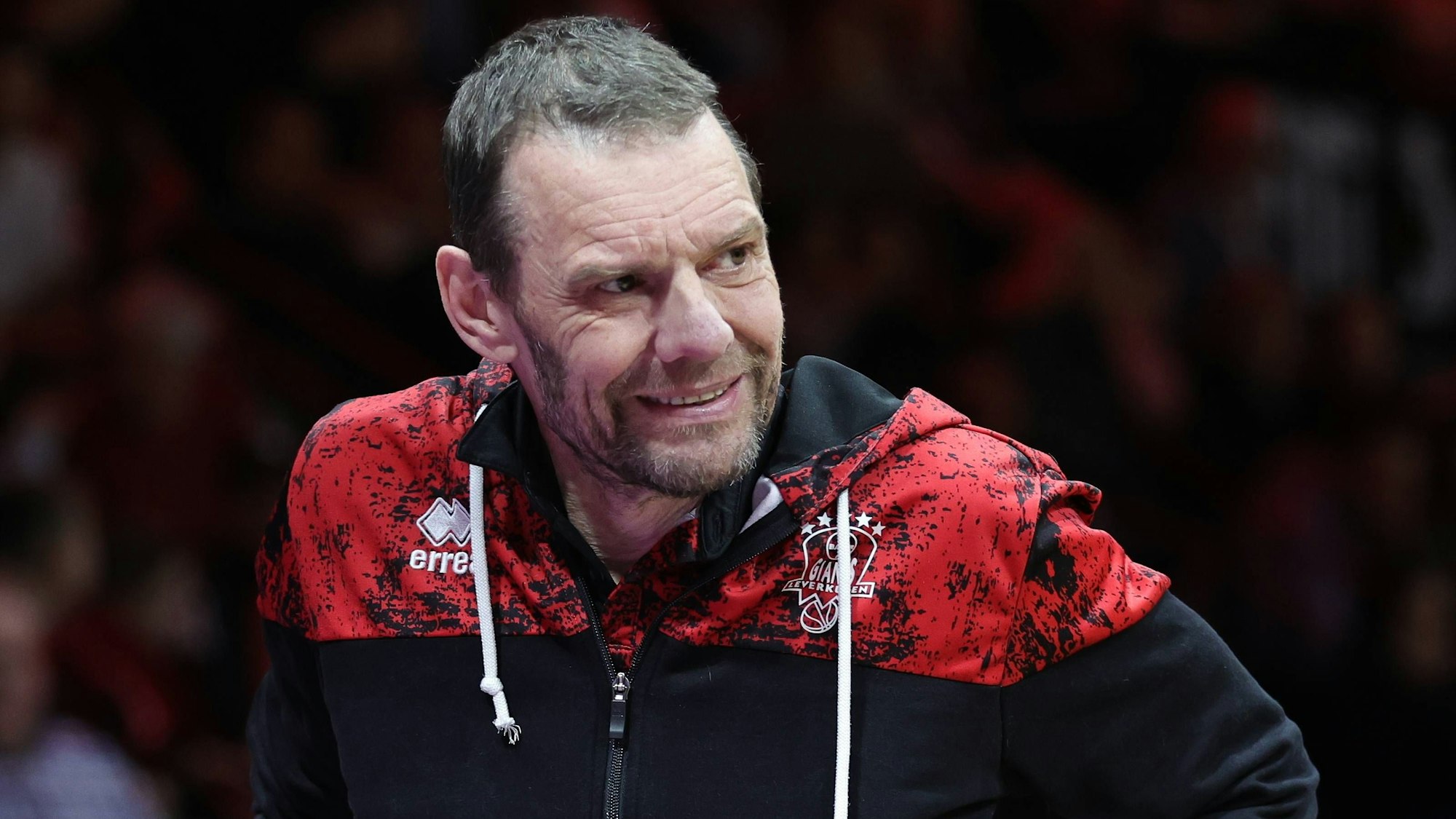 18.01.2026 - Basketball - Saison 2025 2026 - 2. Bundesliga Pro-A - 18. Spieltag: Nürnberg Falcons Basketball Club NBC - Bayer Giants Leverkusen - Sportfoto Zink / DaMa - xdaxmax - Michael Mike Koch Trainer Headcoach Bayer Giants Leverkusen nachdenklich enttäuscht / Enttäuschung *** 18 01 2026 Basketball Season 2025 2026 2 Bundesliga Pro A 18 Matchday Nuremberg Falcons Basketball Club NBC Bayer Giants Leverkusen Sportfoto Zink DaMa xdaxmax Michael Mike Koch Coach Headcoach Bayer Giants Leverkusen thoughtful disappointed disappointment