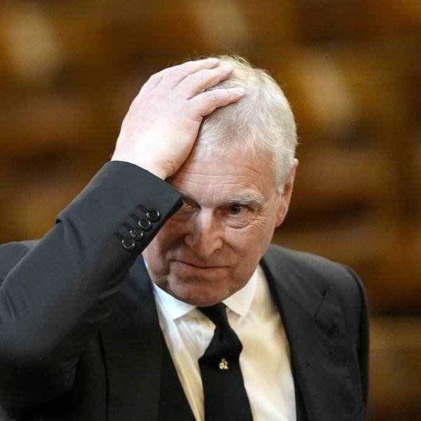 Der damalige Prinz Andrew kommt im September 2025 zur Requiem-Messe für Katharine, Herzogin von Kent, in der Westminster Cathedral. Andrew gerät in der Epstein-Affäre weiter unter Druck.