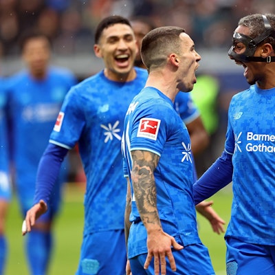 31.01.2026, xovx, Fußball Fußball Bundesliga, Eintracht Frankfurt - Bayer 04 Leverkusen Jubel bei v.l. Alejandro Grimaldo Bayer 04 Leverkusen und Arthur Bayer 04 Leverkusen nach dem Tor zum 0:1 DFL/DFB REGULATIONS PROHIBIT ANY USE OF PHOTOGRAPHS as IMAGE SEQUENCES and/or QUASI-VIDEO emspor Frankfurt *** 31 01 2026, xovx, Fußball Fußball Bundesliga, Eintracht Frankfurt Bayer 04 Leverkusen cheering at v l Alejandro Grimaldo Bayer 04 Leverkusen and Arthur Bayer 04 Leverkusen after the goal to 0 1 DFL DFB REGULATIONS PROHIBIT ANY USE OF PHOTOGRAPHS as IMAGE SEQUENCES and or QUASI VIDEO emspor Frankfurt