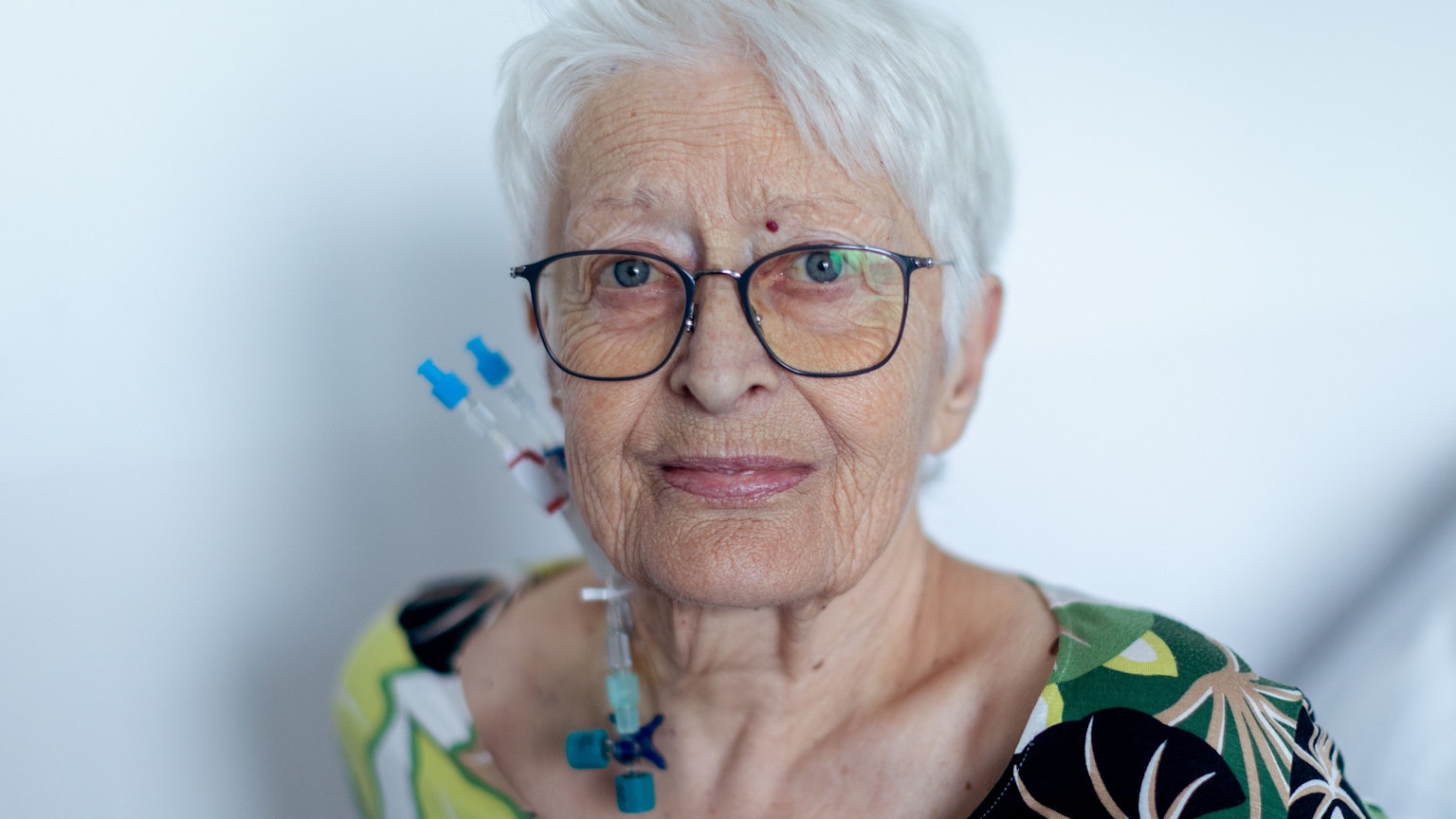 Marguerite Rinkens (78) wartet noch vier Tage, bis ihre T-Zellen so gut trainiert sind, dass sie den Krebs in ihrem Körper bekämpfen können.