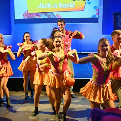 Die Tänzerinnen bei einer ihrer Darbietungen.