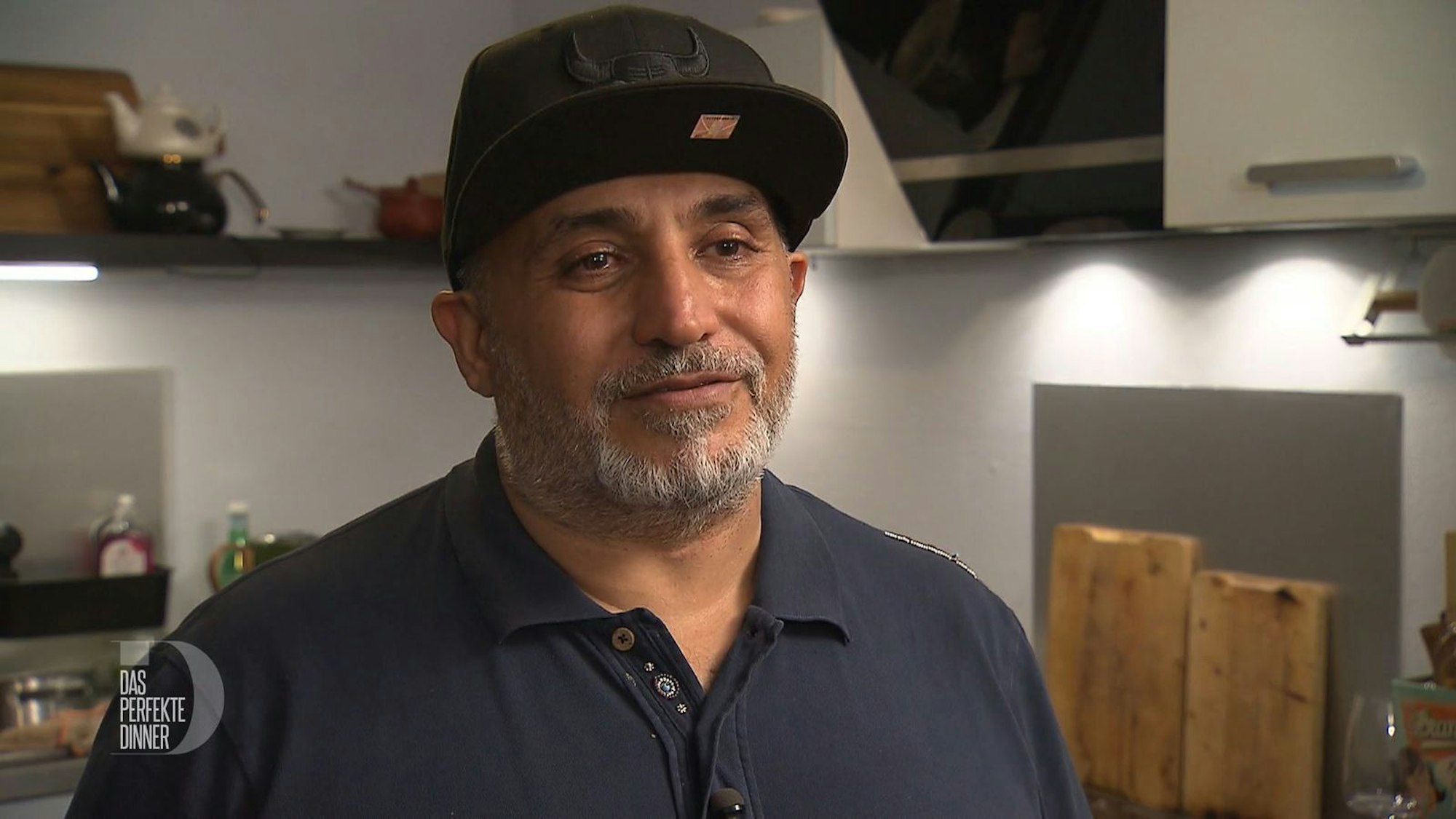 Beim Gedanken an seinen Vater kommen Musti immer wieder die Tränen.
(Bild: RTL)