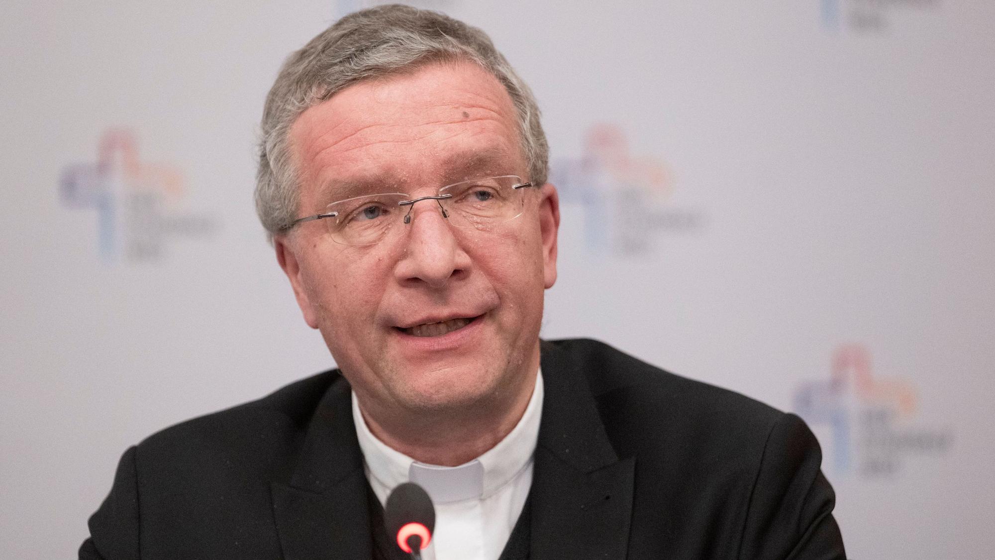 Der Bischof von Fulda, Michael Gerber, ist auch stellvertretender Vorsitzender der katholischen Bischofskonferenz. Hier spricht er vor der Presse zum Abschluss des Reformprozesses „Synodaler Weg“ Ende Januar 2026 in Stuttgart.