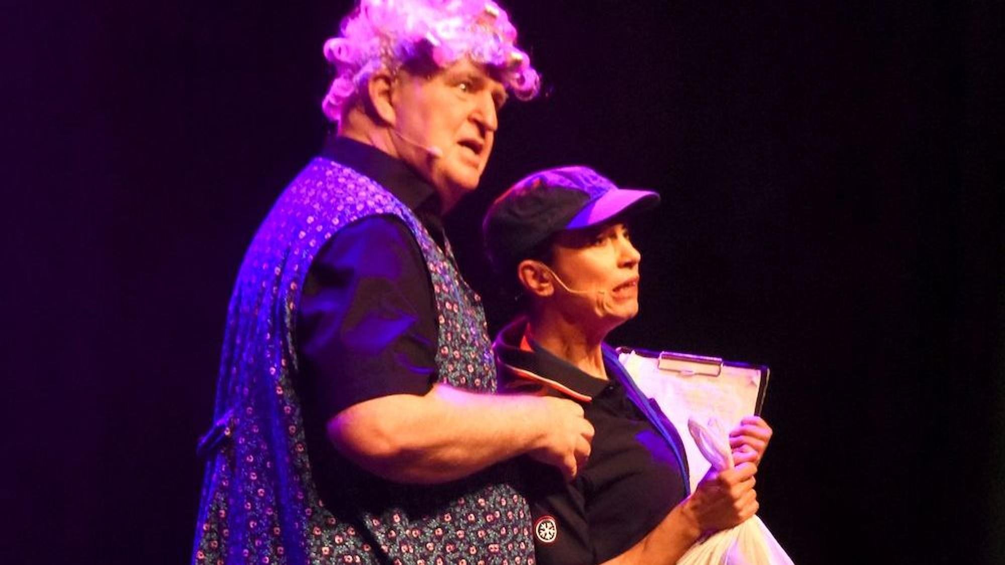 Abschiedsshow von Markus Maria Profitlich in der Stadthalle Troisdorf, mit Ehefrau Ingrid Einfeld