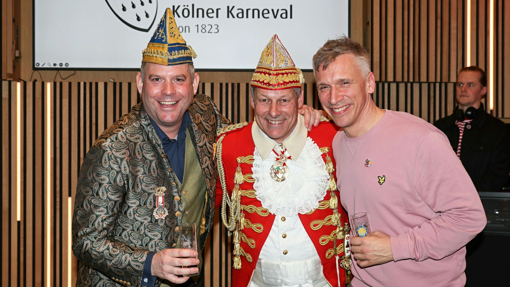 Ren Reise, Markus Ritterbach und Basti Campmann stehen zusammen.