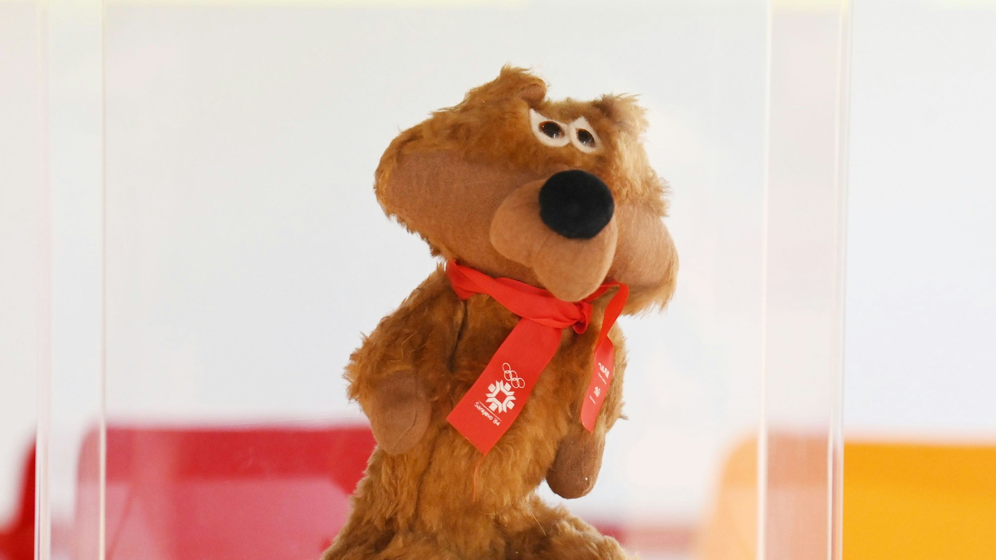 Der kleine Wolf Vučko, Maskottchen der Olympischen Winterspiele in Sarajevo 1984.