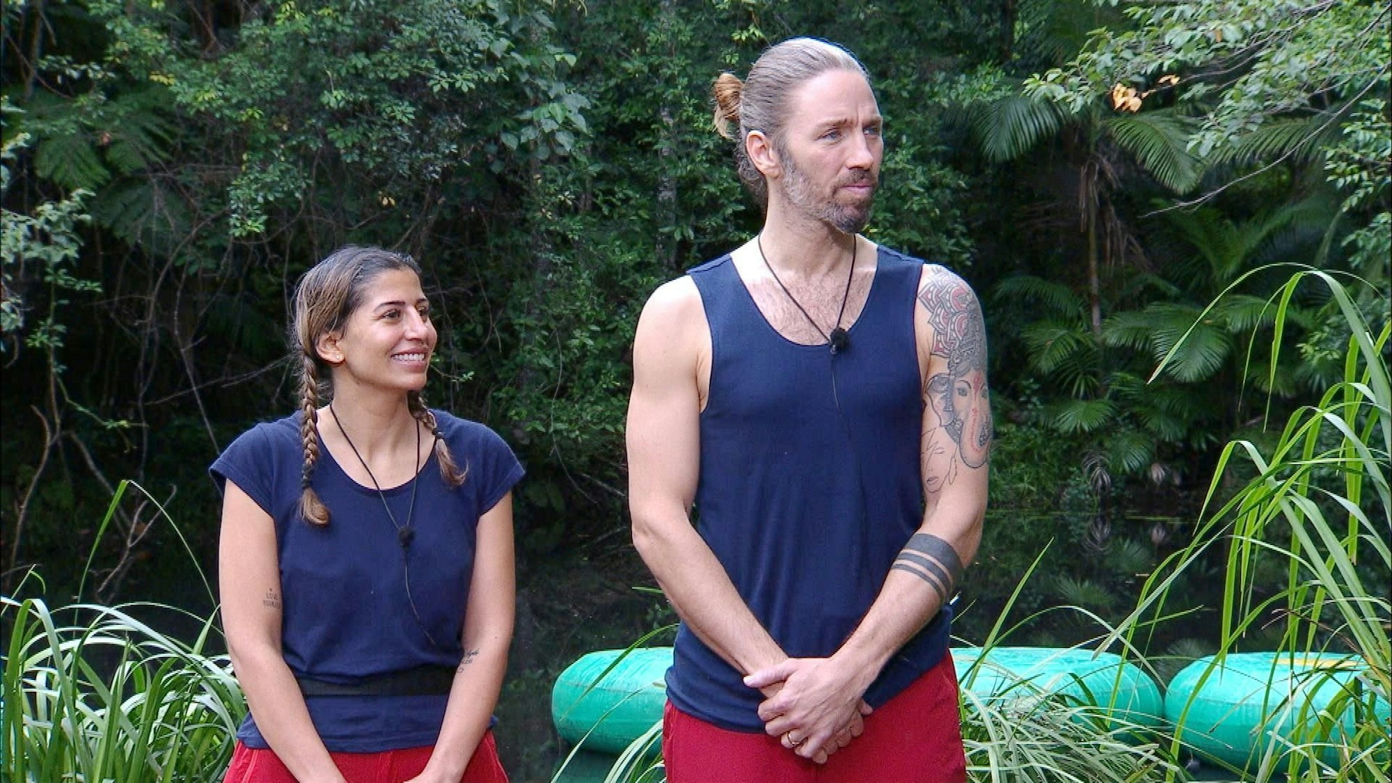 Eva Benetatou und Gil Ofarim treten zur Dschungelprüfung „Schwierige Fanggelegenheit“ an.