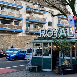 Das Kiosk Köski Royal an der Ecke Kitschburger/Aachener Straße ist ein Treffpunkt.