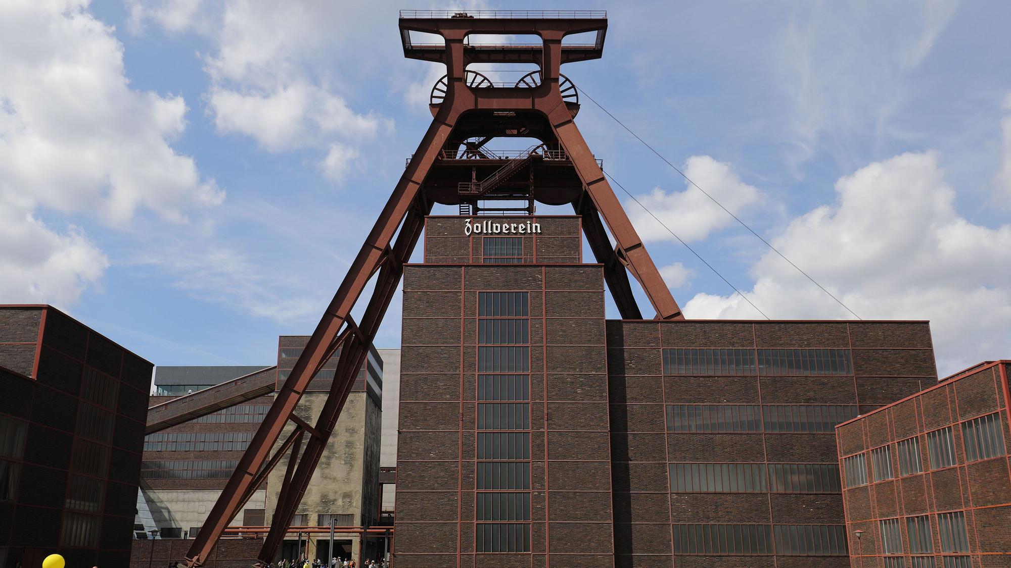 Der Förderturm der Zeche Zollverein. (Archivbild)
